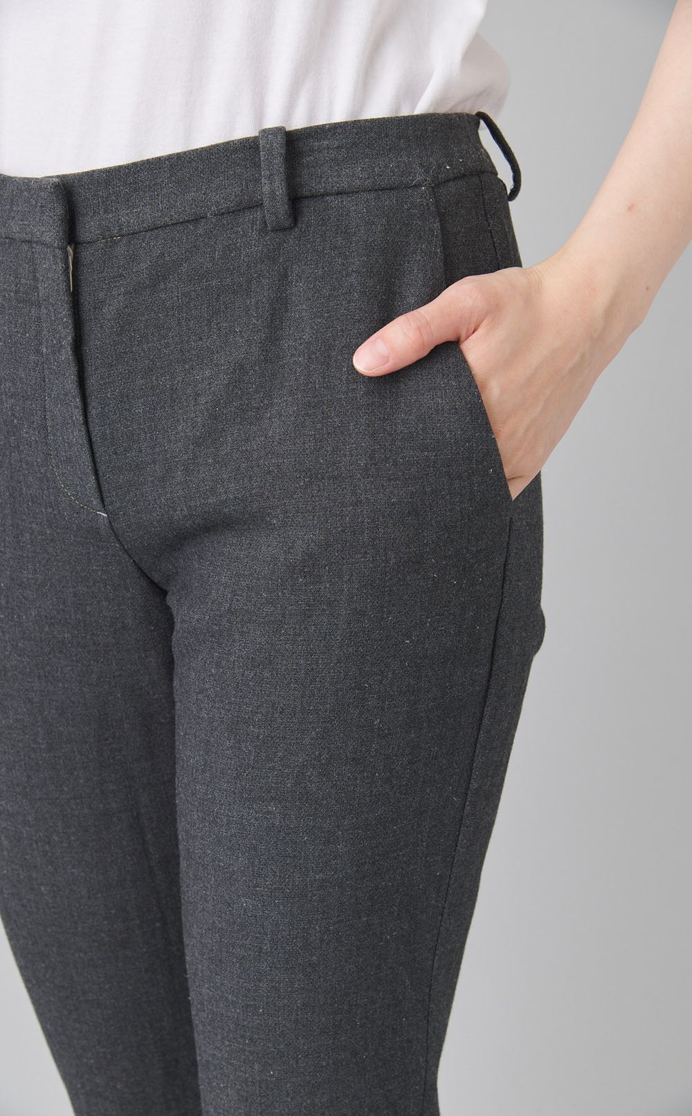 【reADdress】テーパードクロップドパンツ