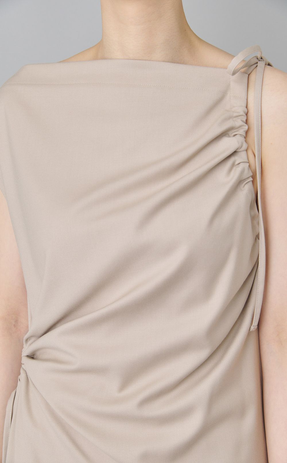 ドレープギャザーワンピース