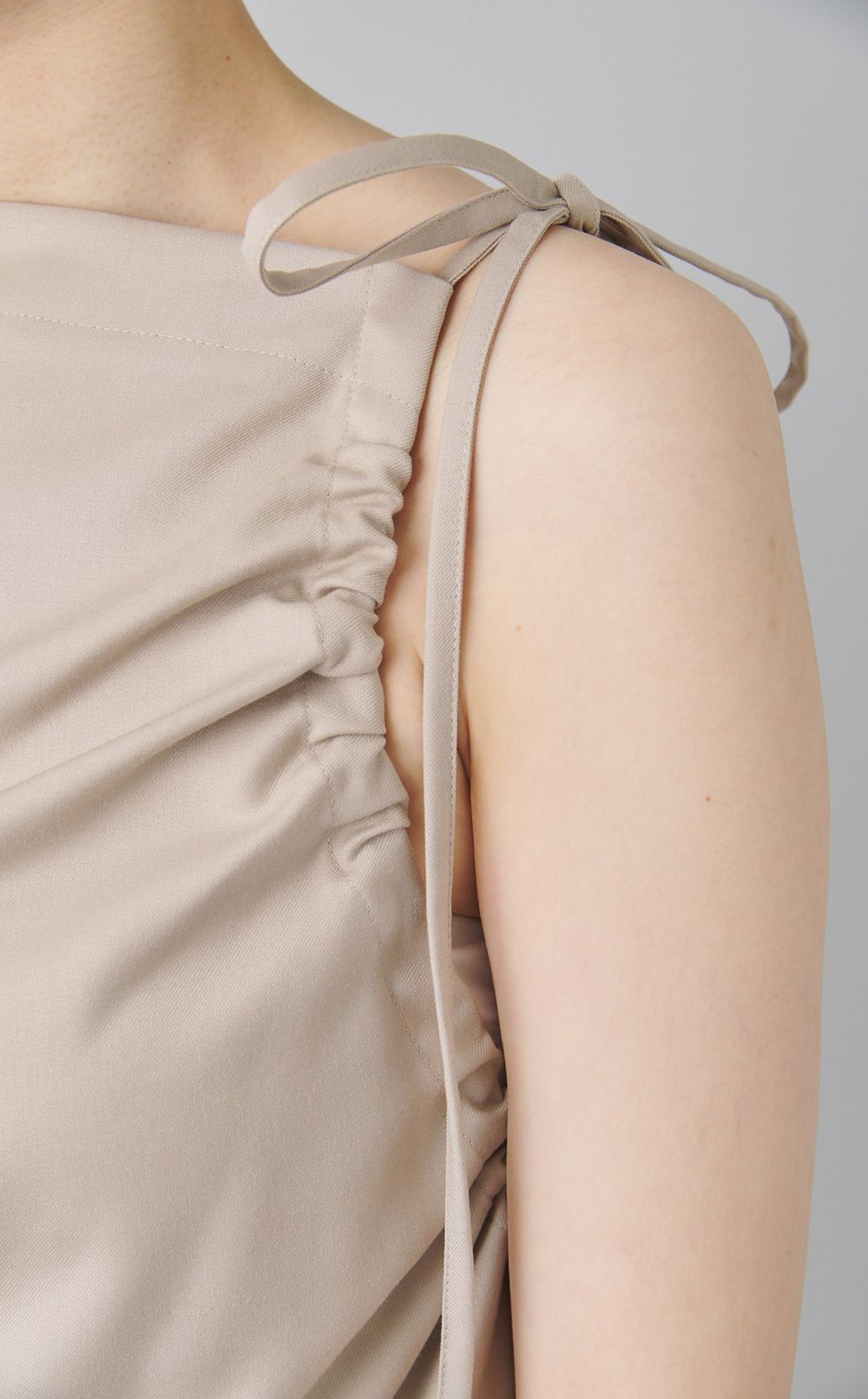 ドレープギャザーワンピース