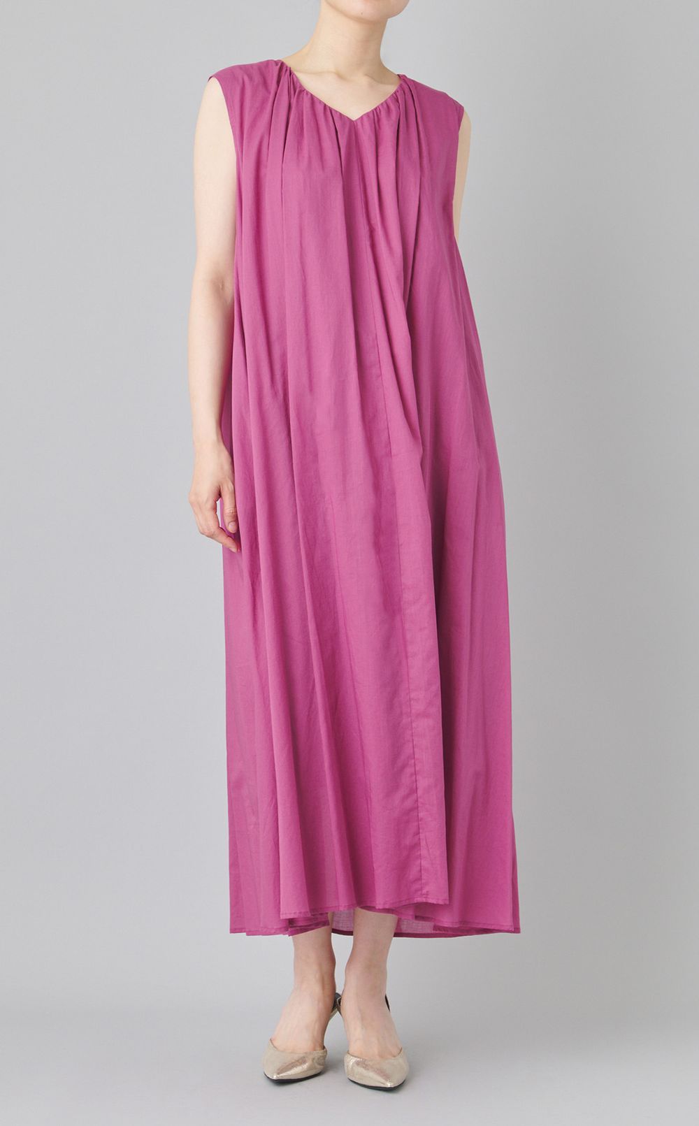 Vネックシアーローンワンピース