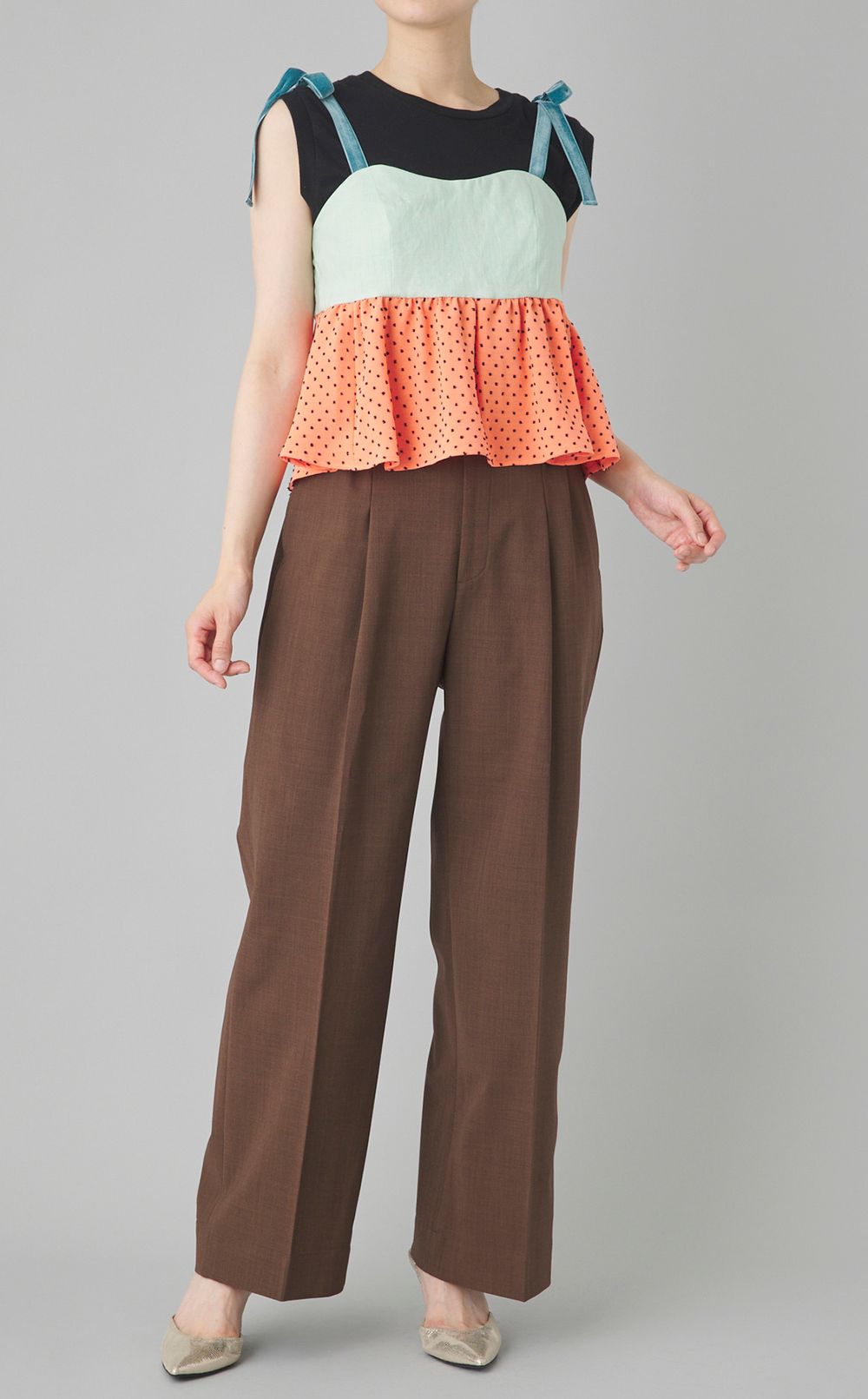 ストレッチウールストレートパンツ