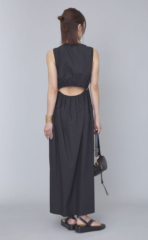 バックデザインギャザードレス