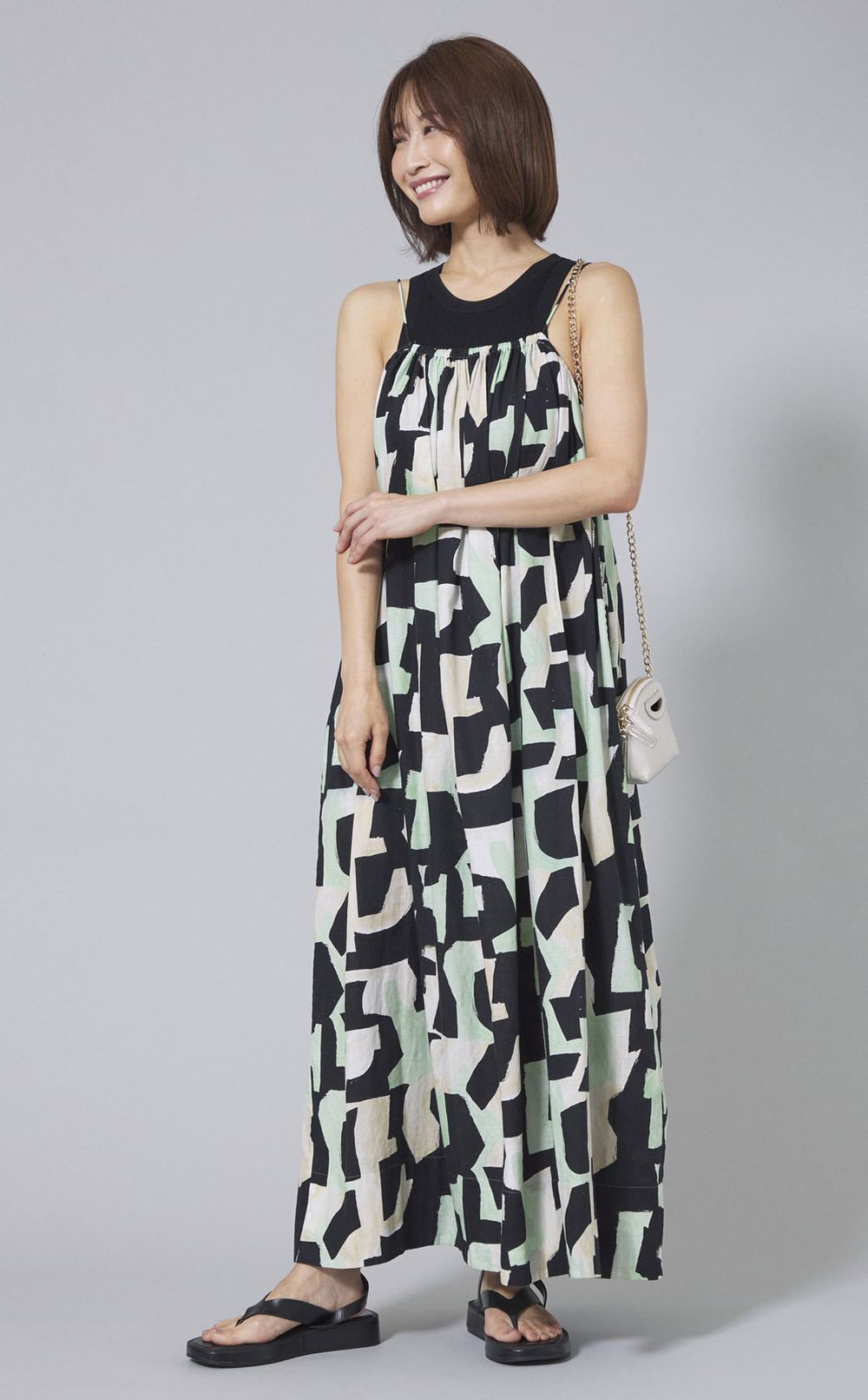 トライバル柄ギャザーワンピース