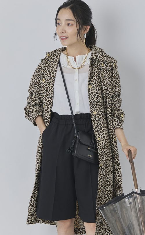 フリルカラーコットンブラウス