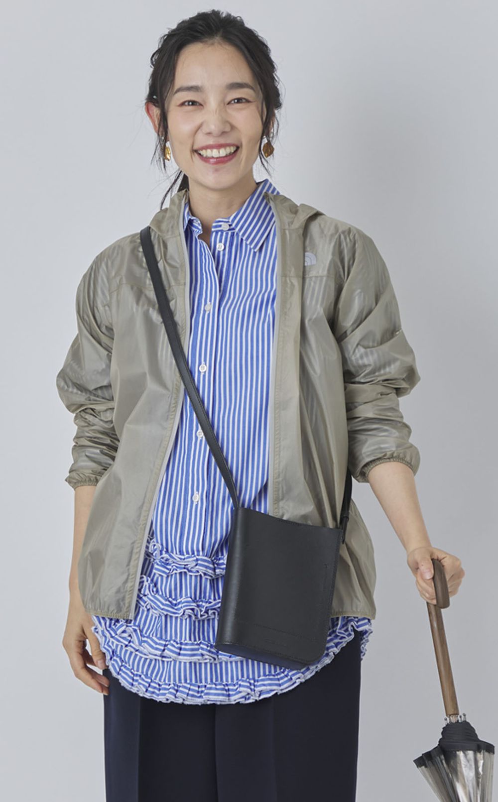 ストライプフリルプルオーバーブラウス