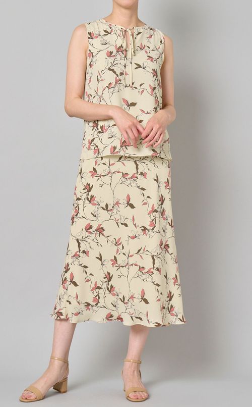 フラワープリントタイネックブラウス