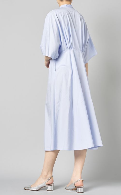 スタンドカラーギャザーワンピース