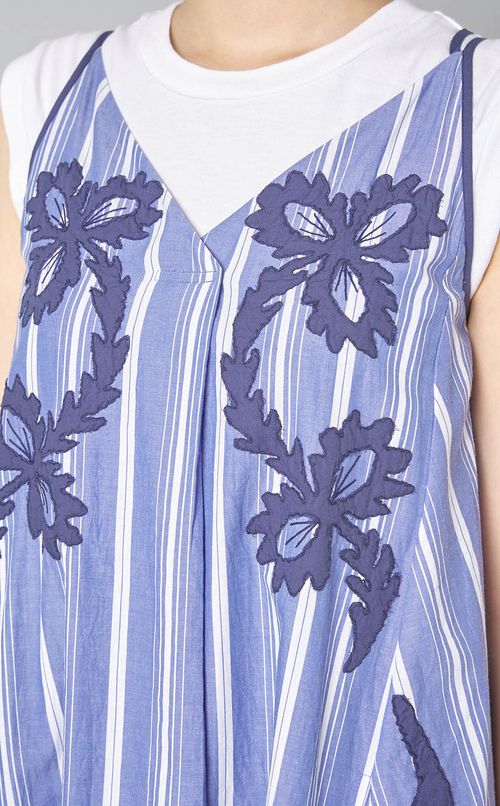 ストライプエンブロイダリーワンピース