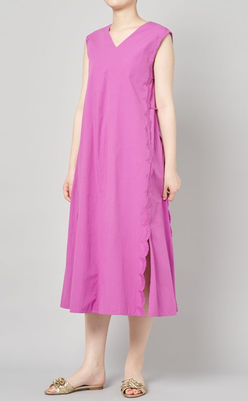 エンブロイダリーノースリーブワンピース