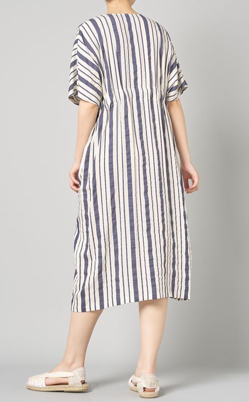 ストライプタックワンピース