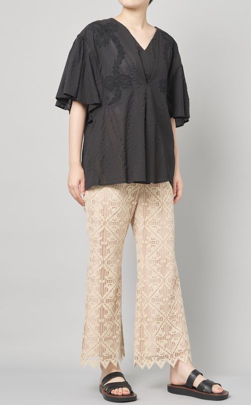 ストライプエンブロイダリーブラウス