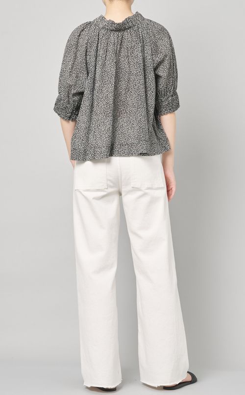 ギャザーレースアップブラウス