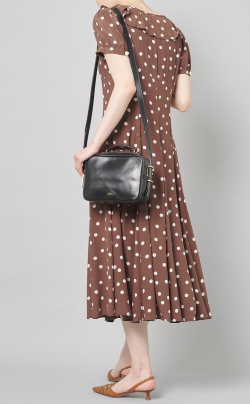 スクエアショルダーバッグ