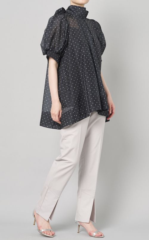 バックリボンシアーブラウス