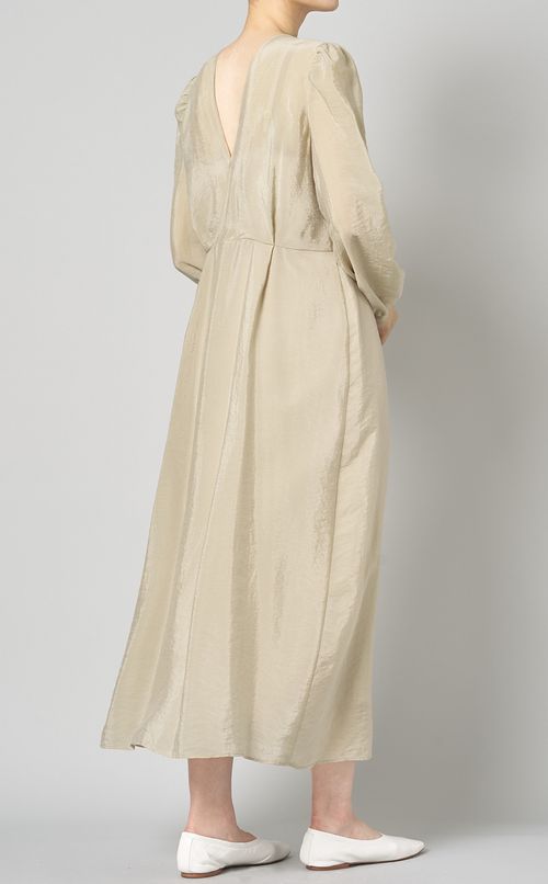 シアーオーガンジーバックVワンピース