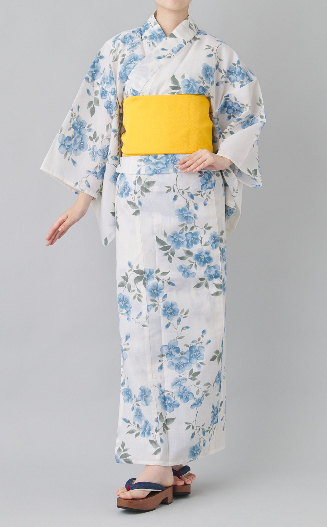ね*し様 破格！三松　浴衣or単衣　　8月末まで掲載 浴衣 美術サロン 近江ちぢみ 幾何学 菱形 藍捺染 綿麻