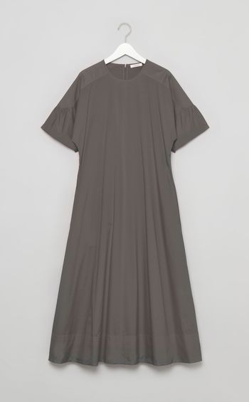 【別注】カーブスリーブフレアワンピース