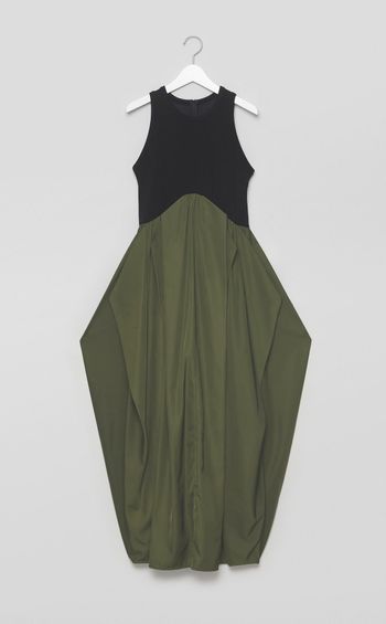 カーブラインタックワンピース