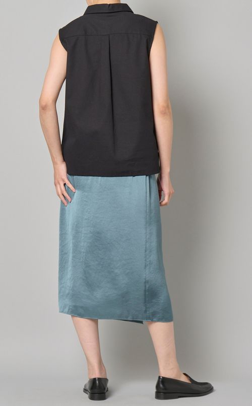 スキッパーネックスリーブレスポロシャツ