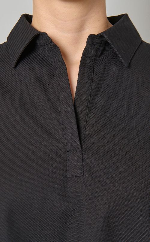 スキッパーネックスリーブレスポロシャツ