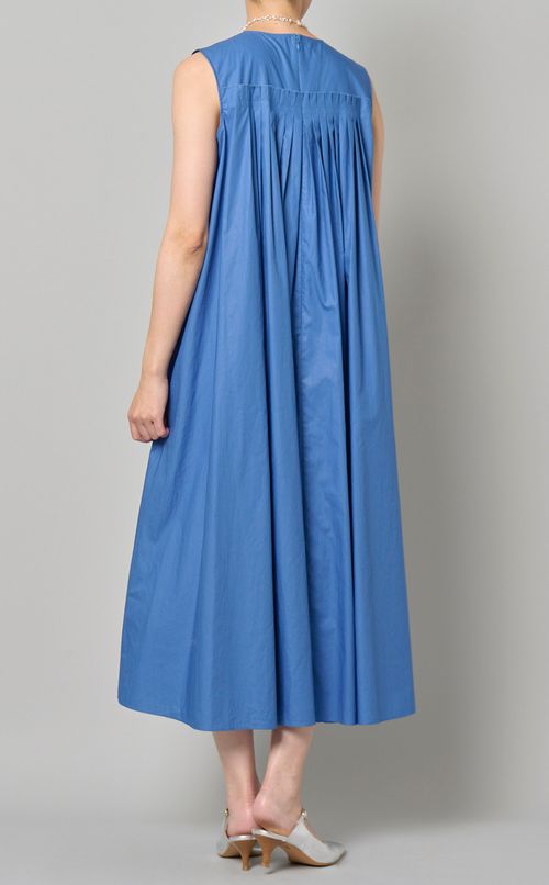 フロントタックノースリーブワンピース