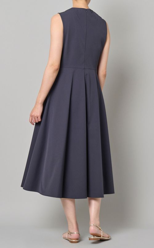 クルーネックフレアワンピース