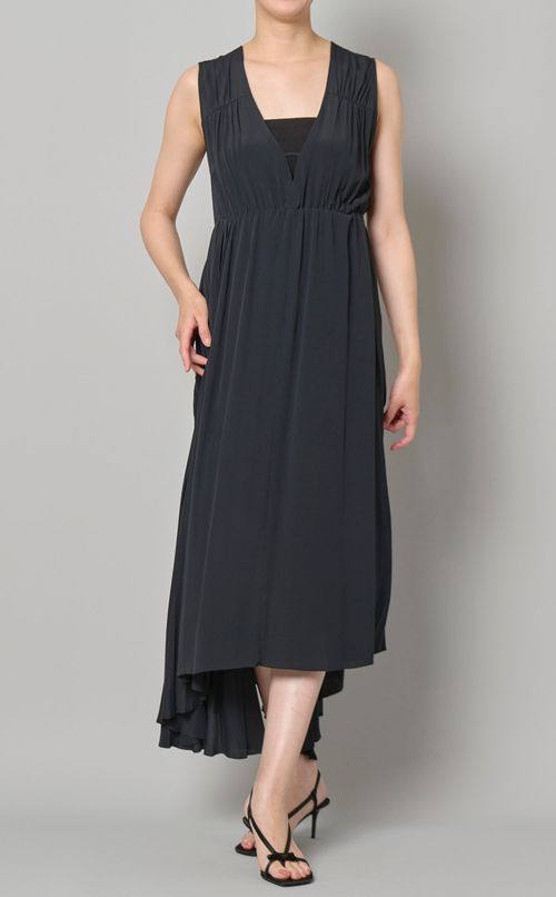 タックVネックギャザーワンピース