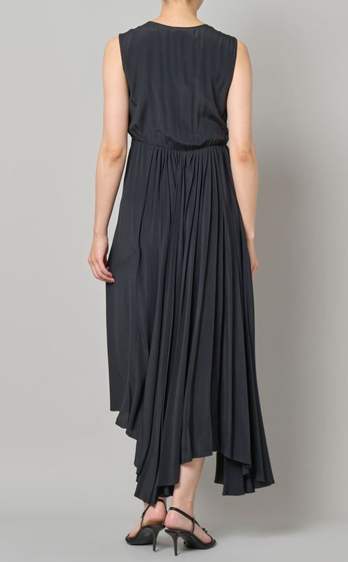 タックVネックギャザーワンピース