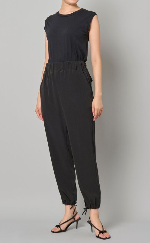 ドロストヘムパンツ