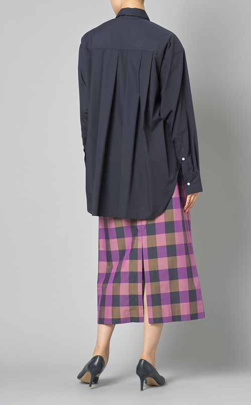 バックボリュームオーバーシャツ