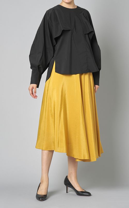 アシンメトリーケープブラウス