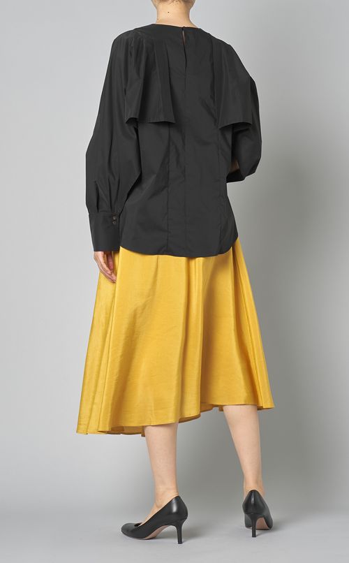 アシンメトリーケープブラウス