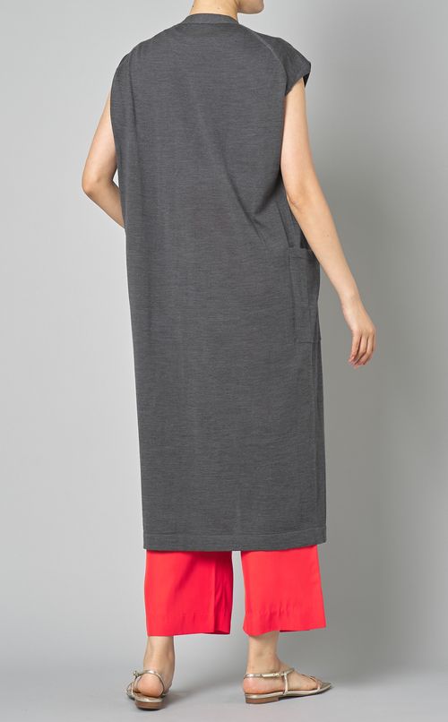 Vネックニットロングジレ