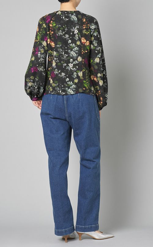 フラワープリントノーカラーブラウス