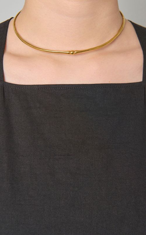 ゴールドカラーチョーカー