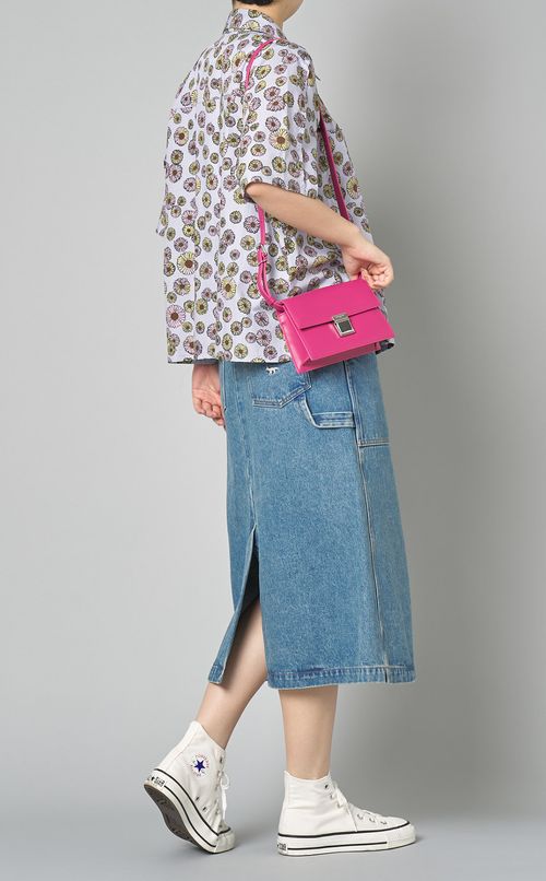 フラワープリントハーフスリーブシャツ