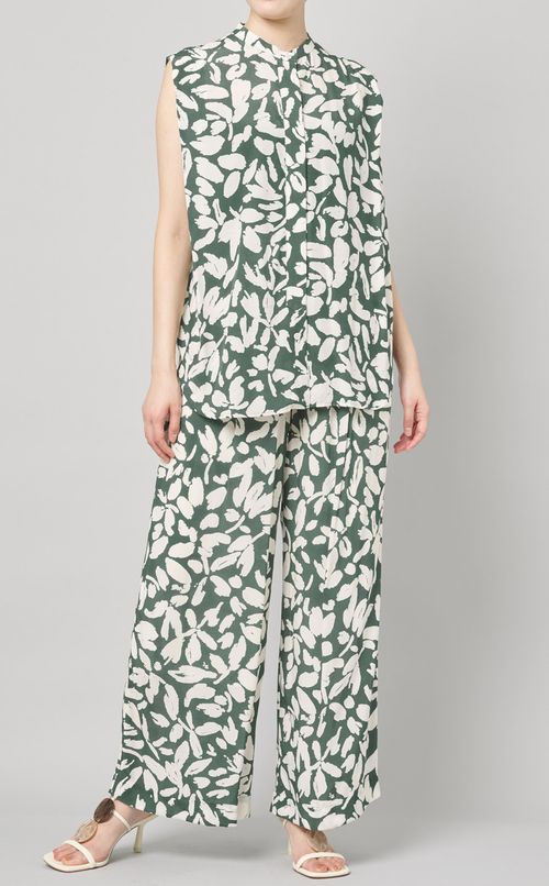 プリントノースリーブブラウス