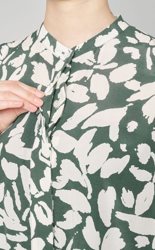 プリントノースリーブブラウス