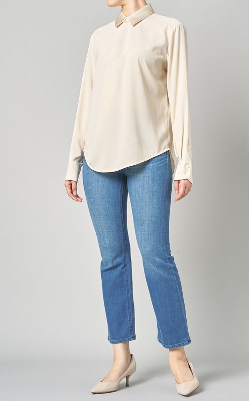 クレーププルオーバーブラウス