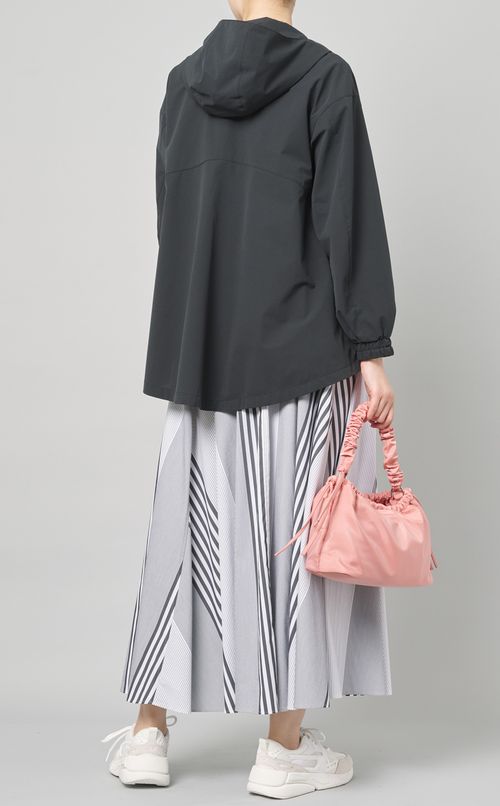 スタンドネックフーディブルゾン