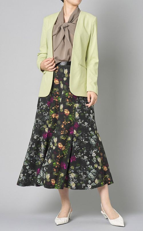 ノーカラVネックジャケット