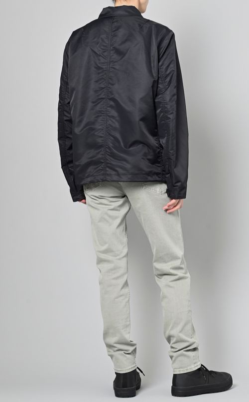 ナイロンコーチジャケット