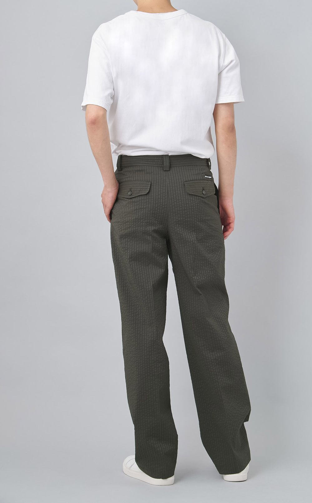 リラックスタックパンツ