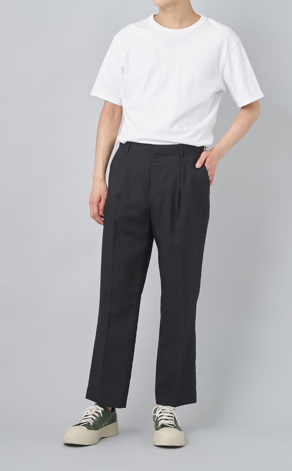 リネンプリーツトラウザー