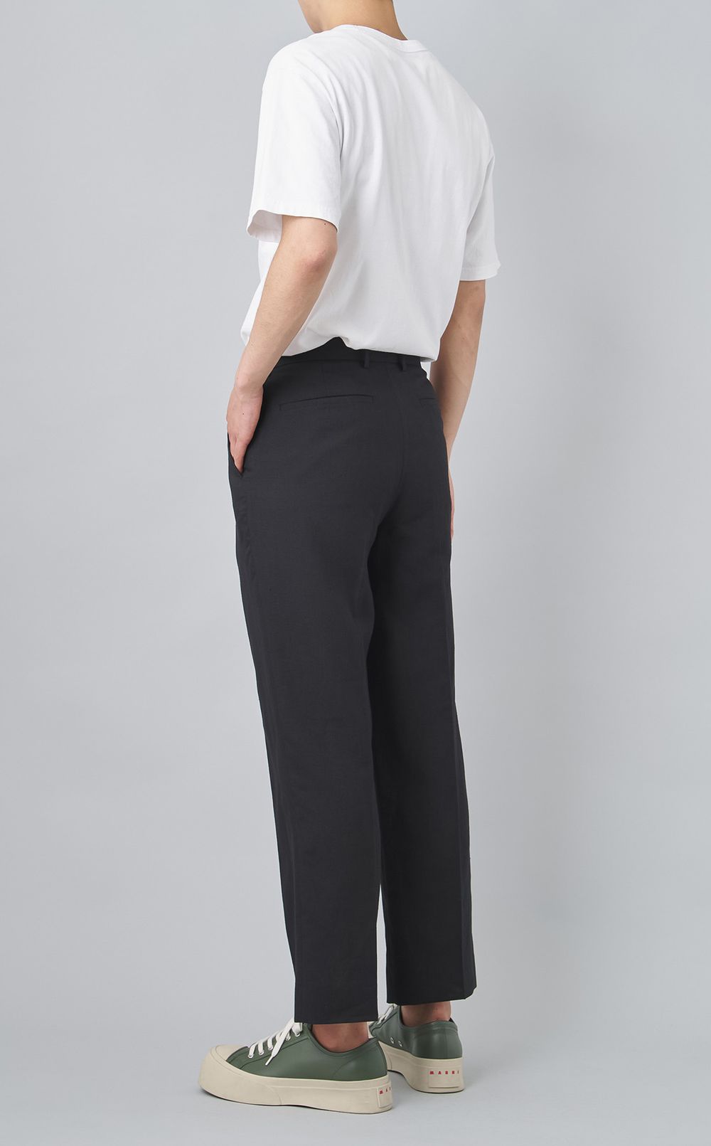 リネンプリーツトラウザー