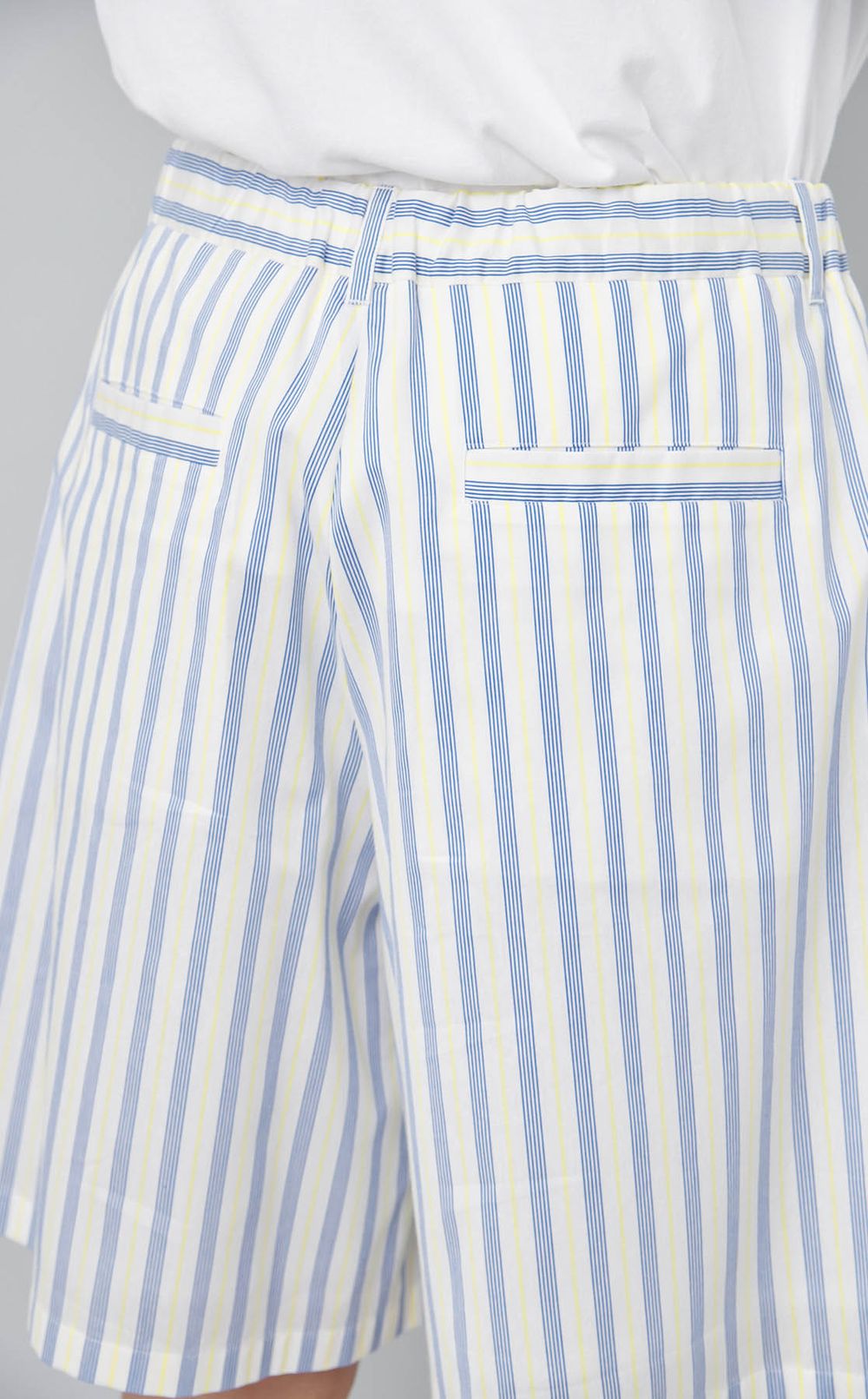 ストライプショートパンツ