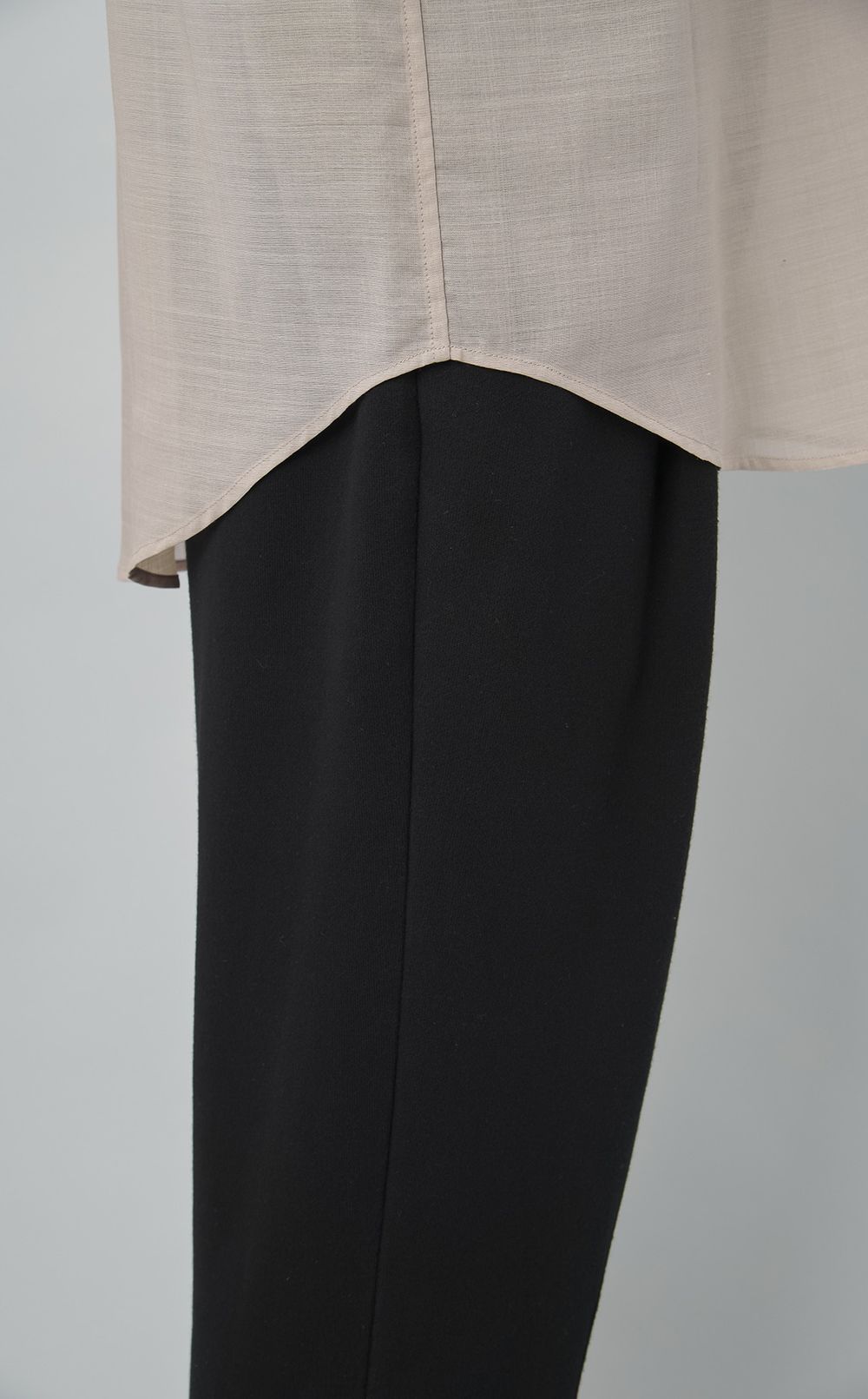 エンブロイダリーレギュラーカラーシャツ