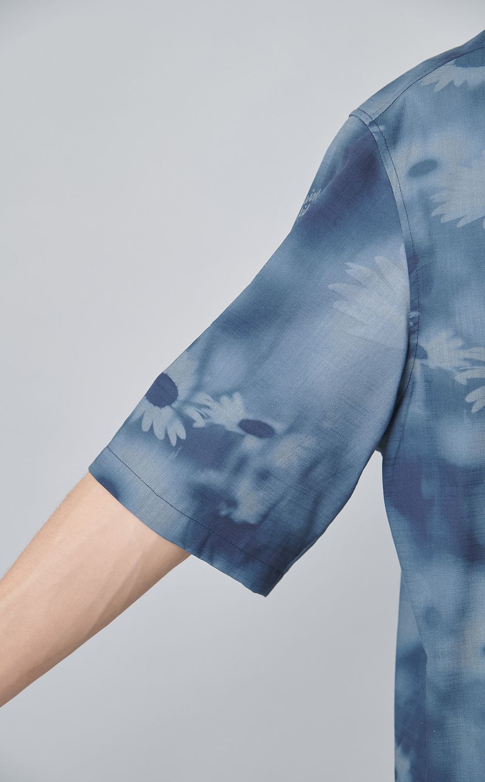 フラワープリントシャツ