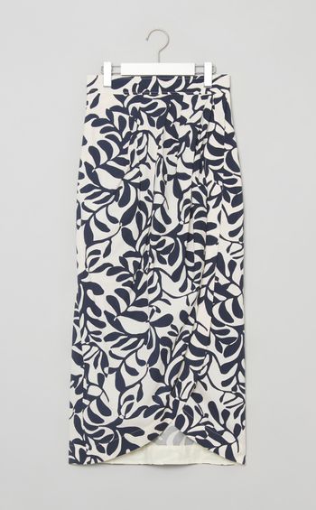 ボタニカルプリントスカート