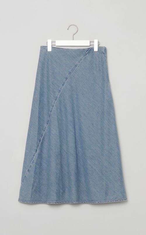 ライトデニムミディスカート